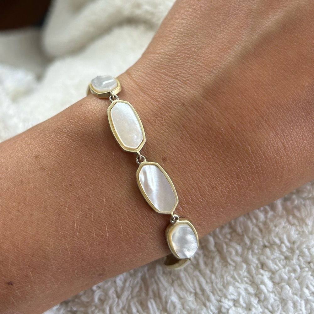 Kendra Scott Mother of Pearl Statement Bracelet